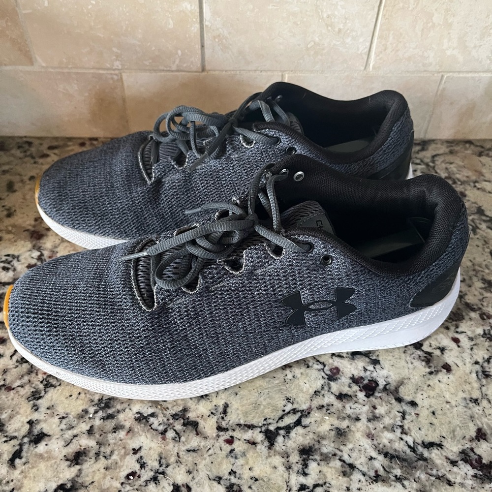Under Armour • Men's Charged Pursuit 2 Running Shoe Size 12
